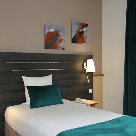 Hotel Cerise - Les Sources Luxeuil-Les-Bains Bagian luar foto