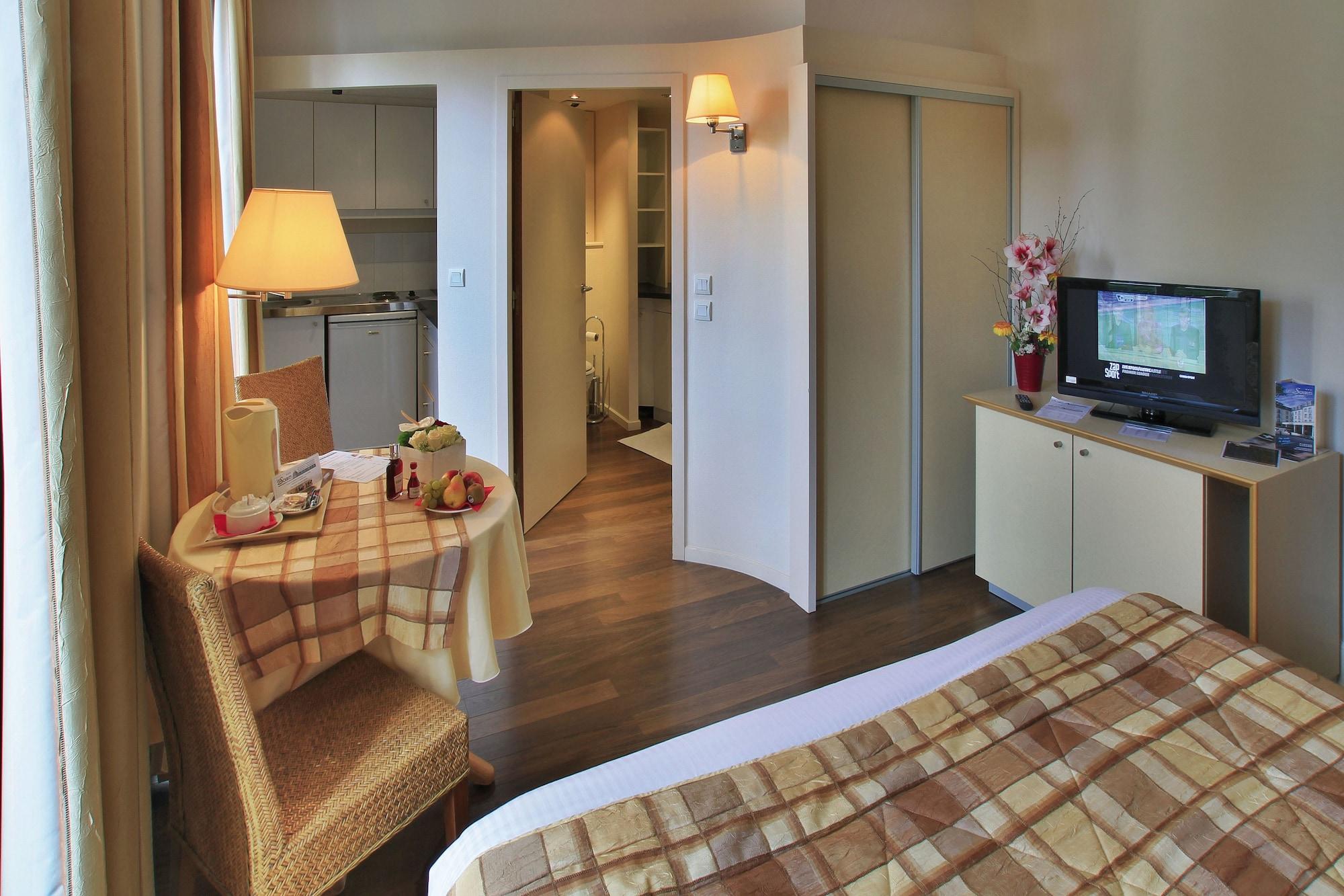 Hotel Cerise - Les Sources Luxeuil-Les-Bains Bagian luar foto