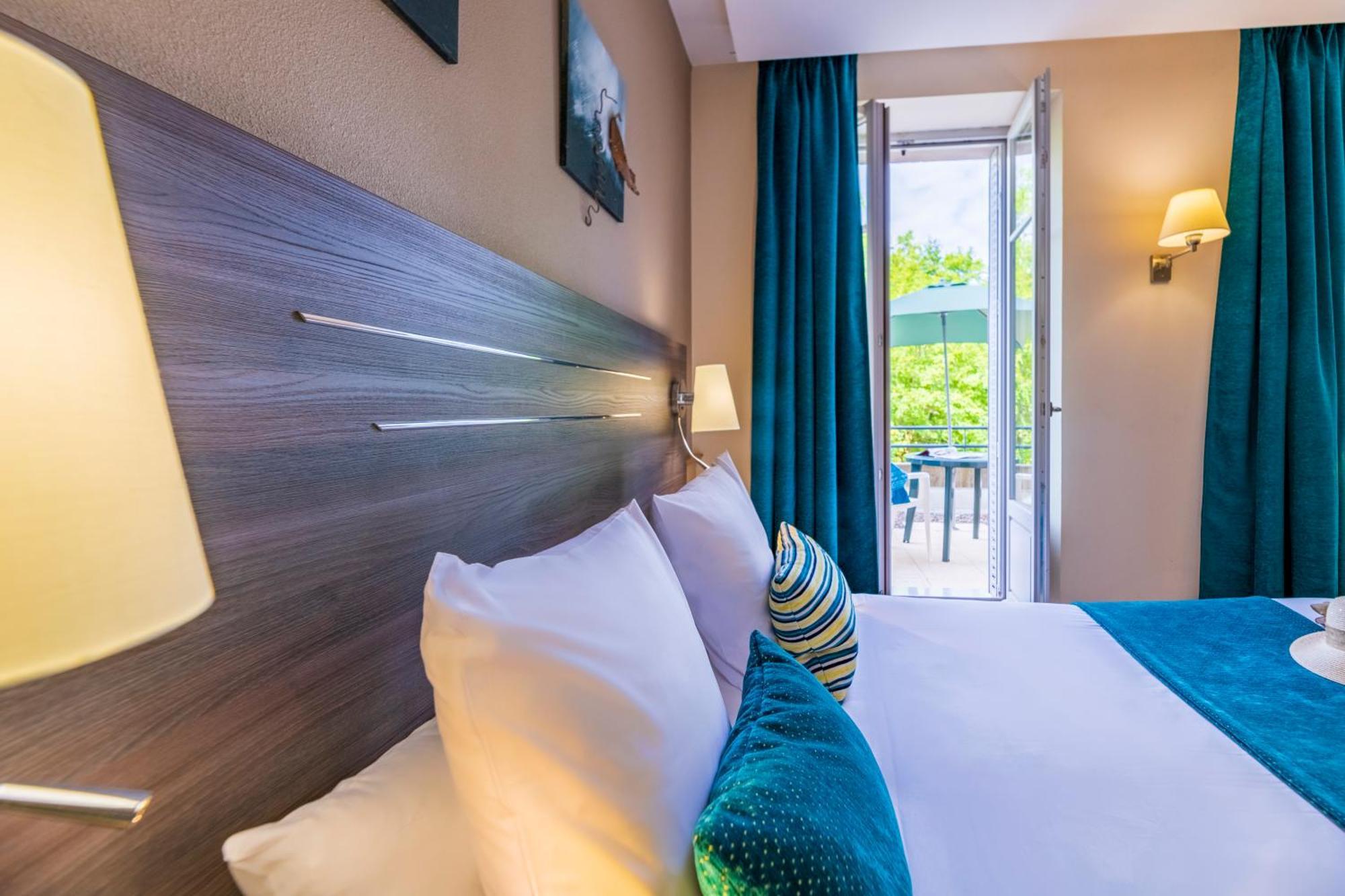 Hotel Cerise - Les Sources Luxeuil-Les-Bains Bagian luar foto