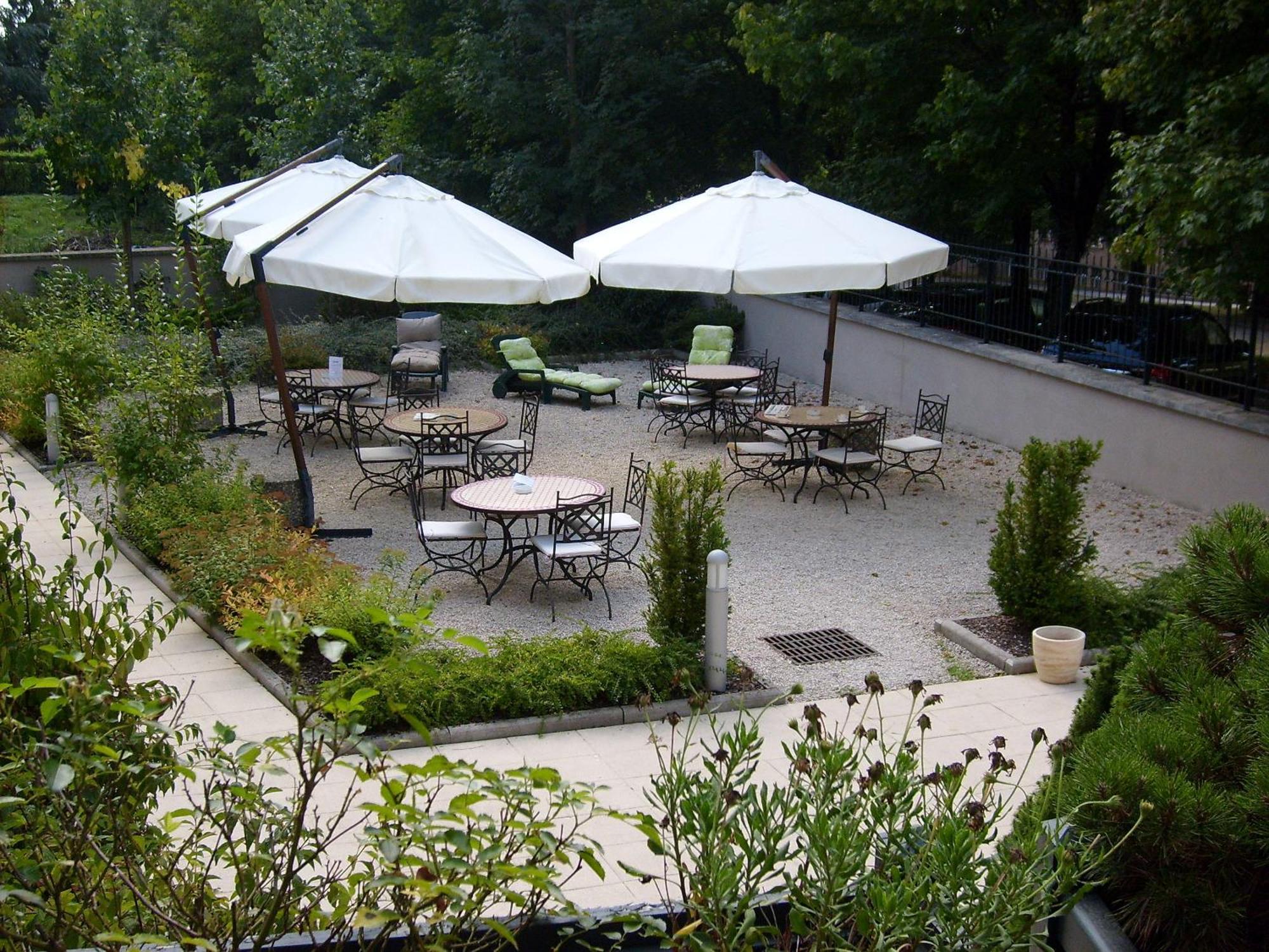 Hotel Cerise - Les Sources Luxeuil-Les-Bains Bagian luar foto