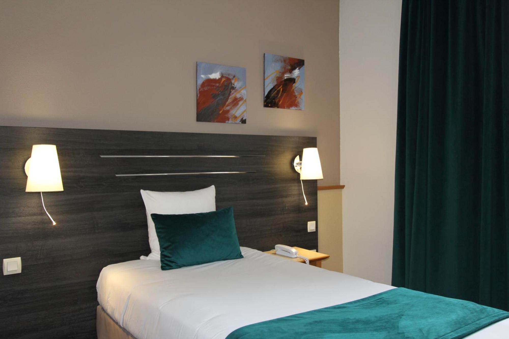 Hotel Cerise - Les Sources Luxeuil-Les-Bains Bagian luar foto